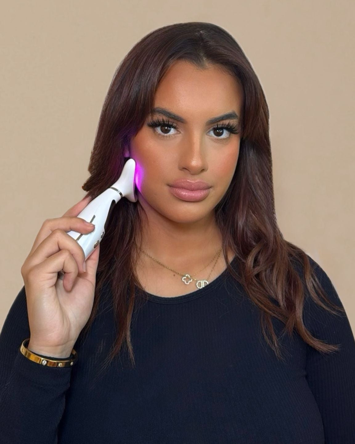 LumiLift – 7-Color LED Facial &amp; Neck Massager